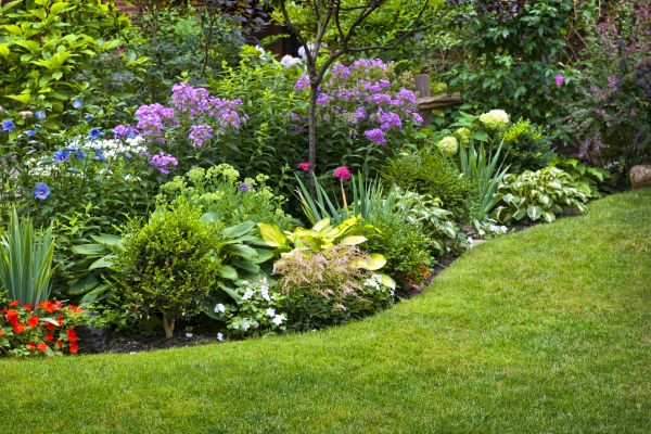 Flower Bed Service in Elk River