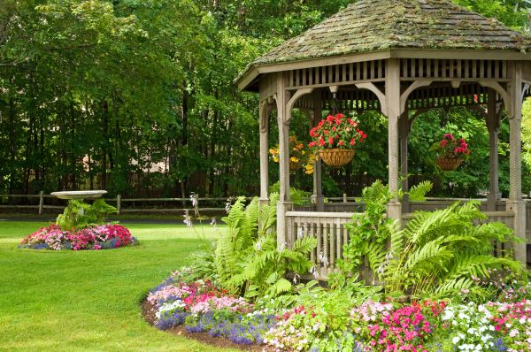 Backyard Landscaping Service in Elk River