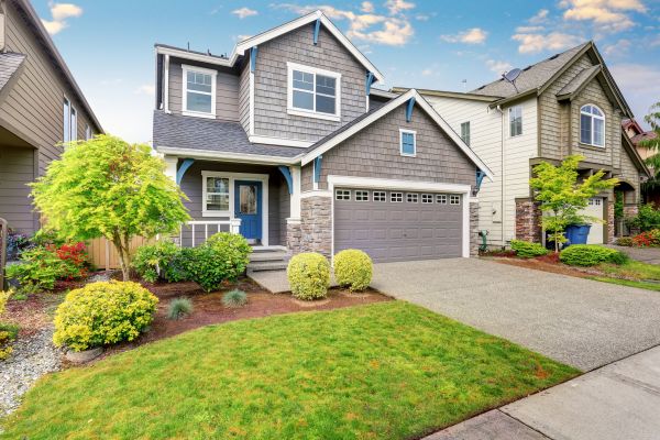 Curb Appeal Landscaping in Elk River